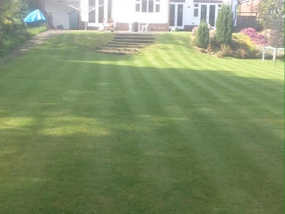 Grounds maintenance services by Blue Sky Gardens, Cheshire